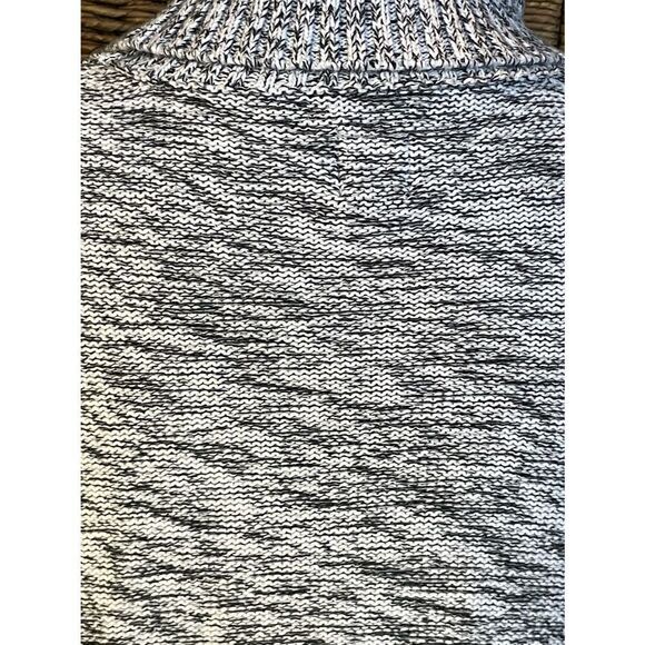 Gap Black and White Cable Knit Turtleneck Sweater Size Small - Picture 11 of 13